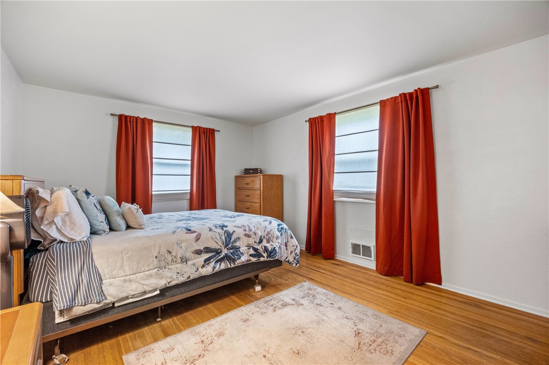 744 English Road Greece, NY 14616 - Photo 22 of 36