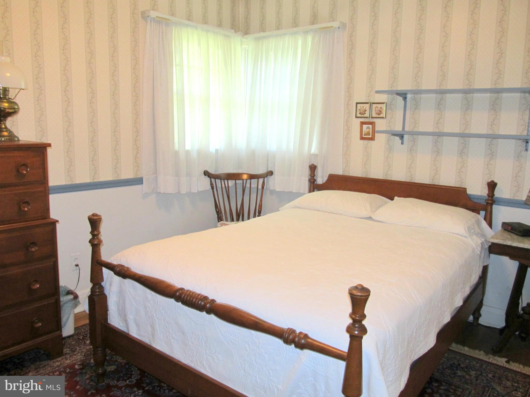 437 West Maple Road Linthicum Heights, MD 21090 - Photo 11 of 29 Bedroom