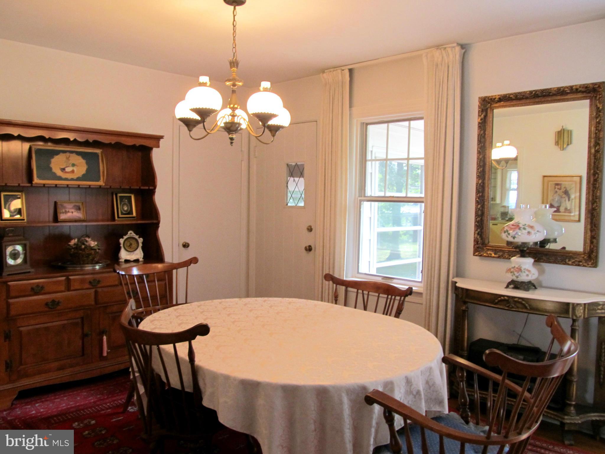 437 West Maple Road Linthicum Heights, MD 21090 - Photo 5 of 29 Dining Room