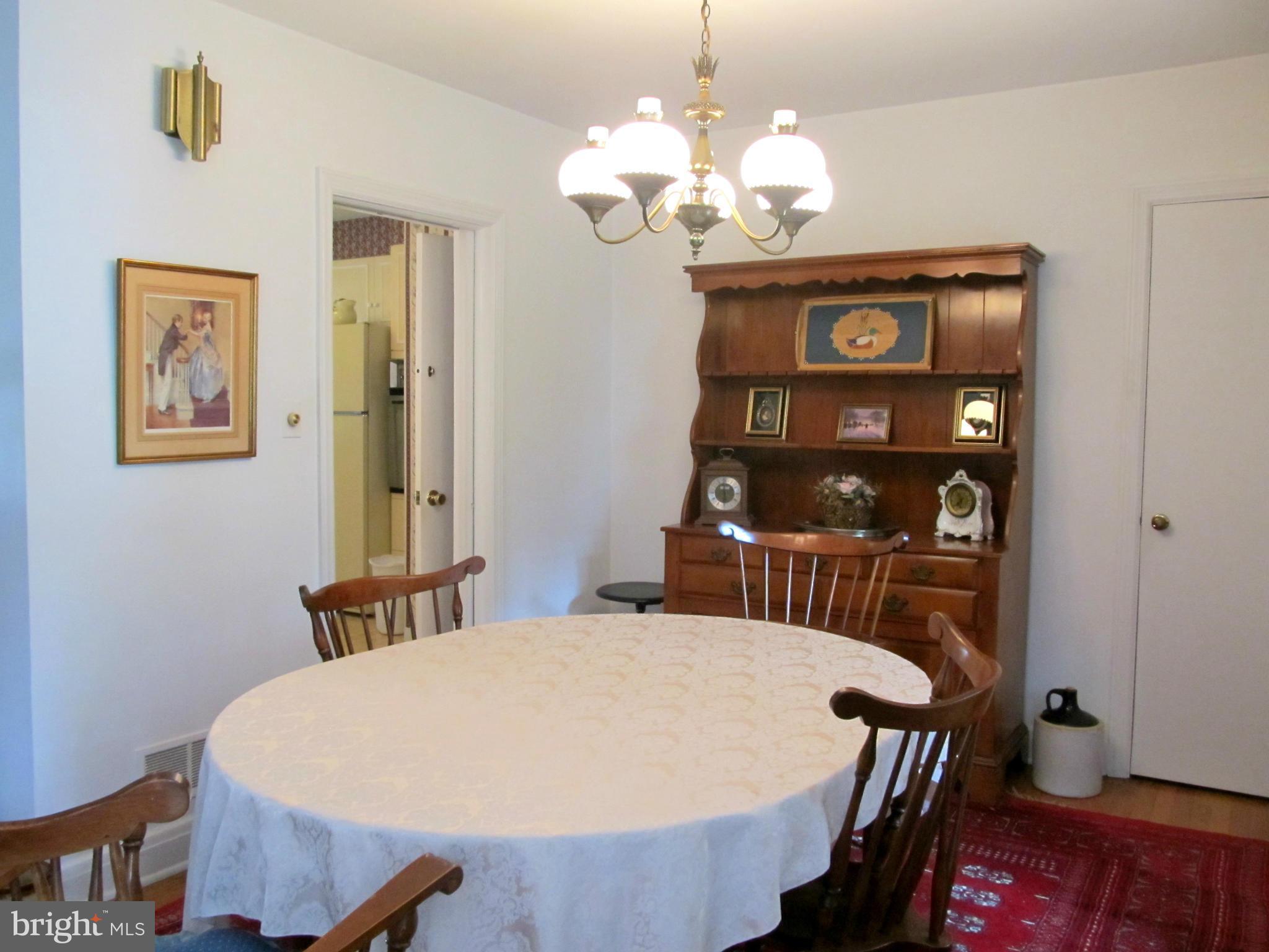 437 West Maple Road Linthicum Heights, MD 21090 - Photo 6 of 29 Dining Room