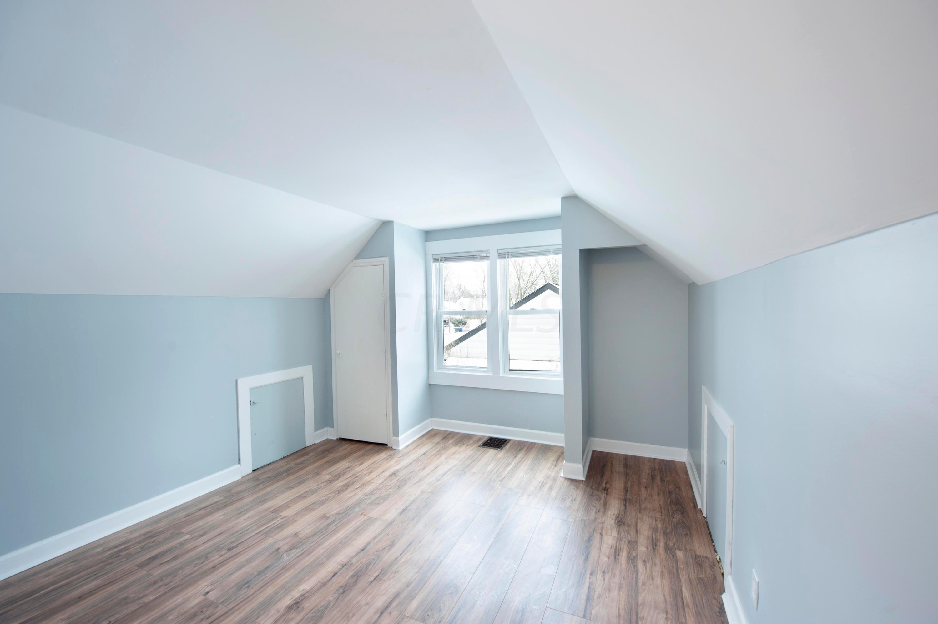 1827 Marston Road Columbus, OH 43219 - Photo 12 of 21 Gallery Image 12