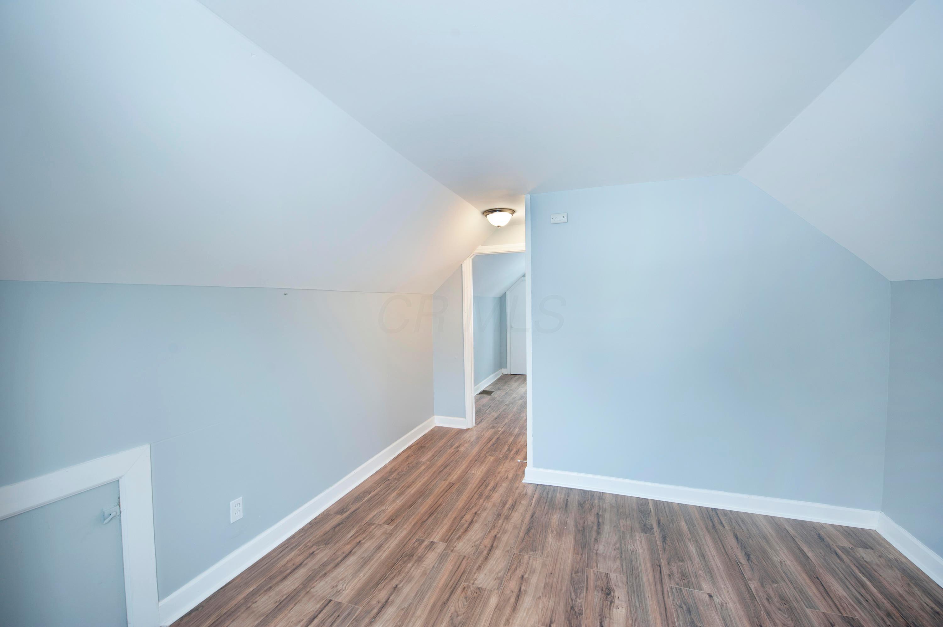 1827 Marston Road Columbus, OH 43219 - Photo 13 of 21 Gallery Image 13