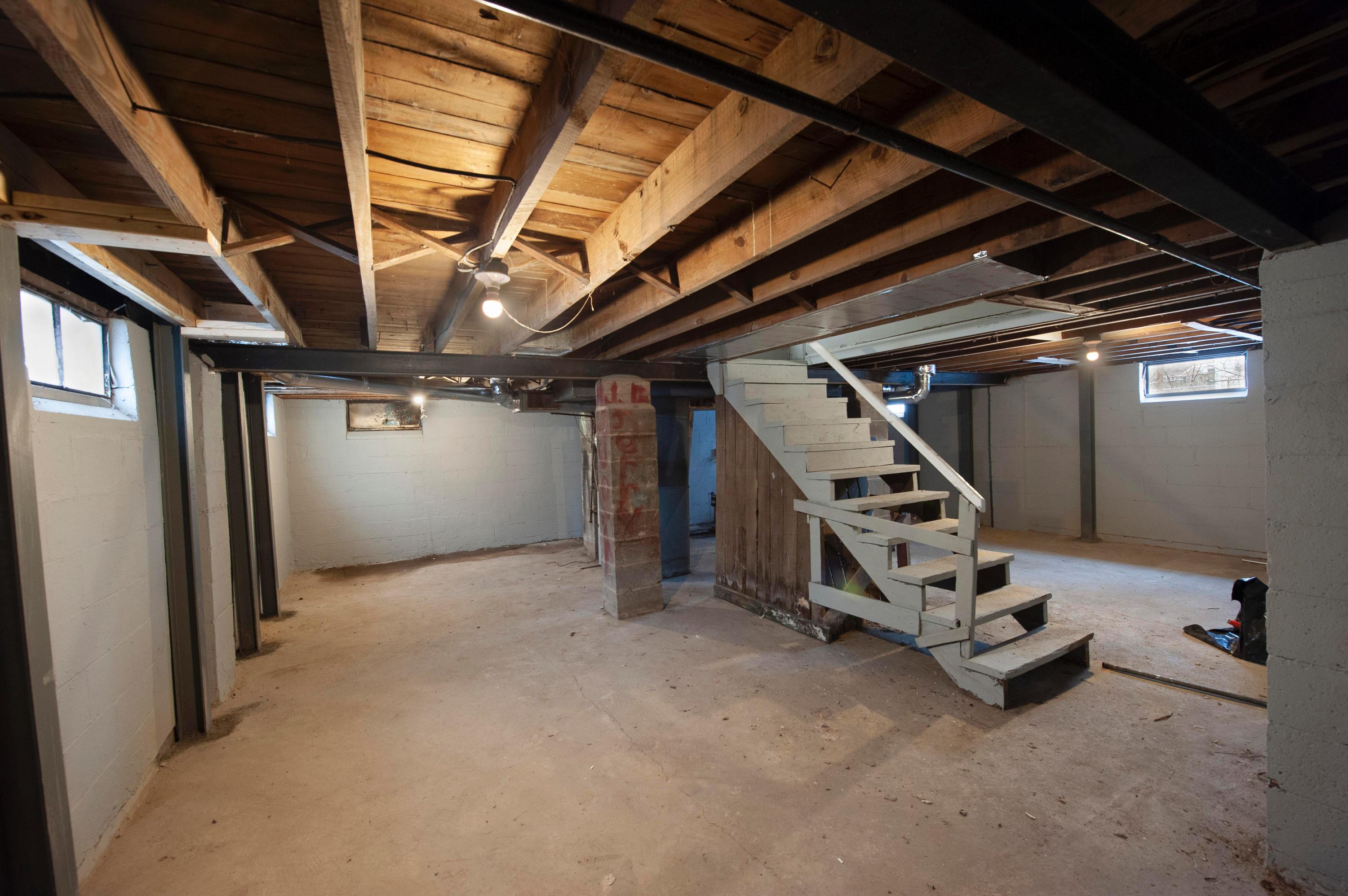 1827 Marston Road Columbus, OH 43219 - Photo 15 of 21 Gallery Image 15