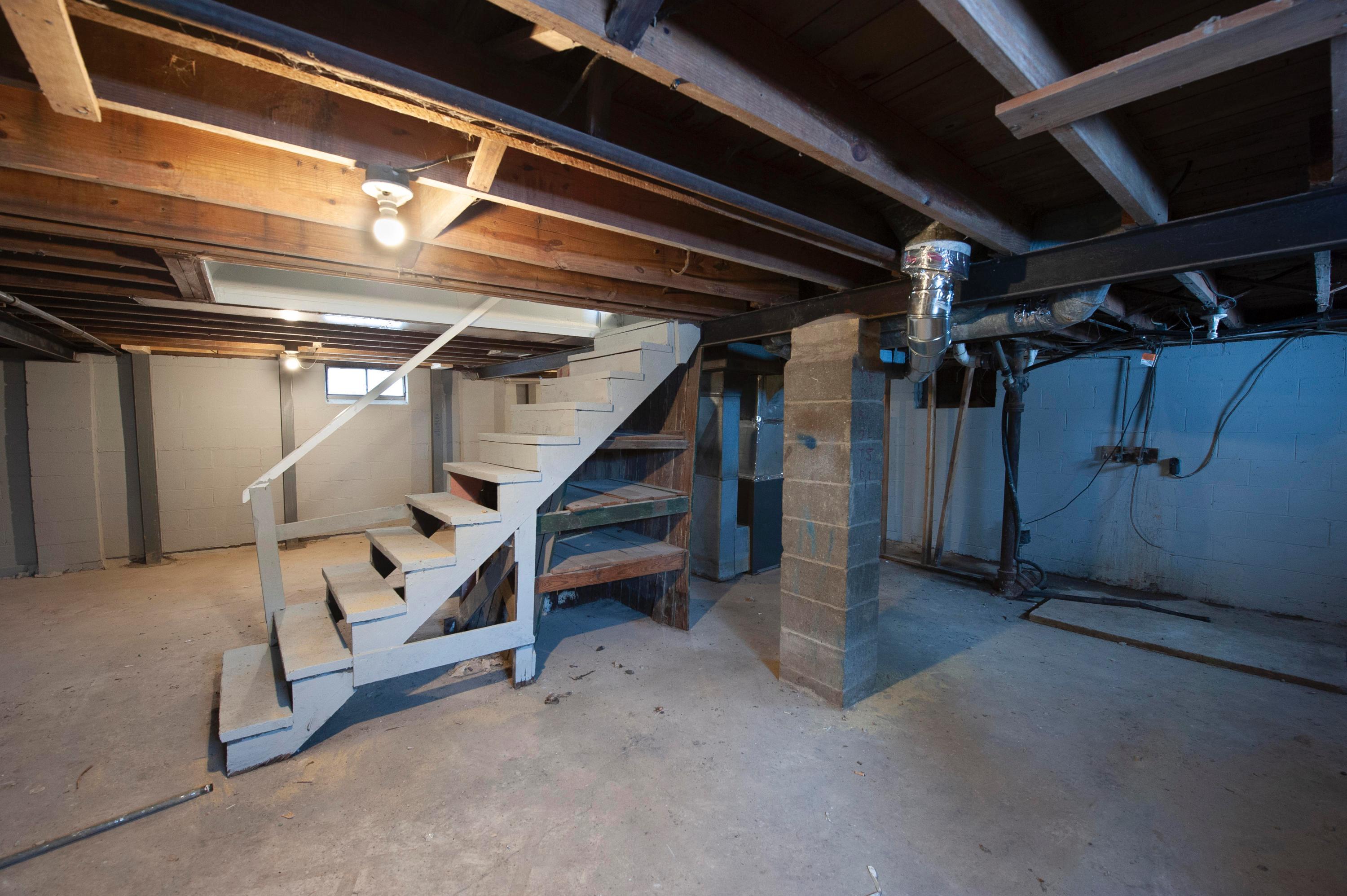 1827 Marston Road Columbus, OH 43219 - Photo 16 of 21 Gallery Image 16