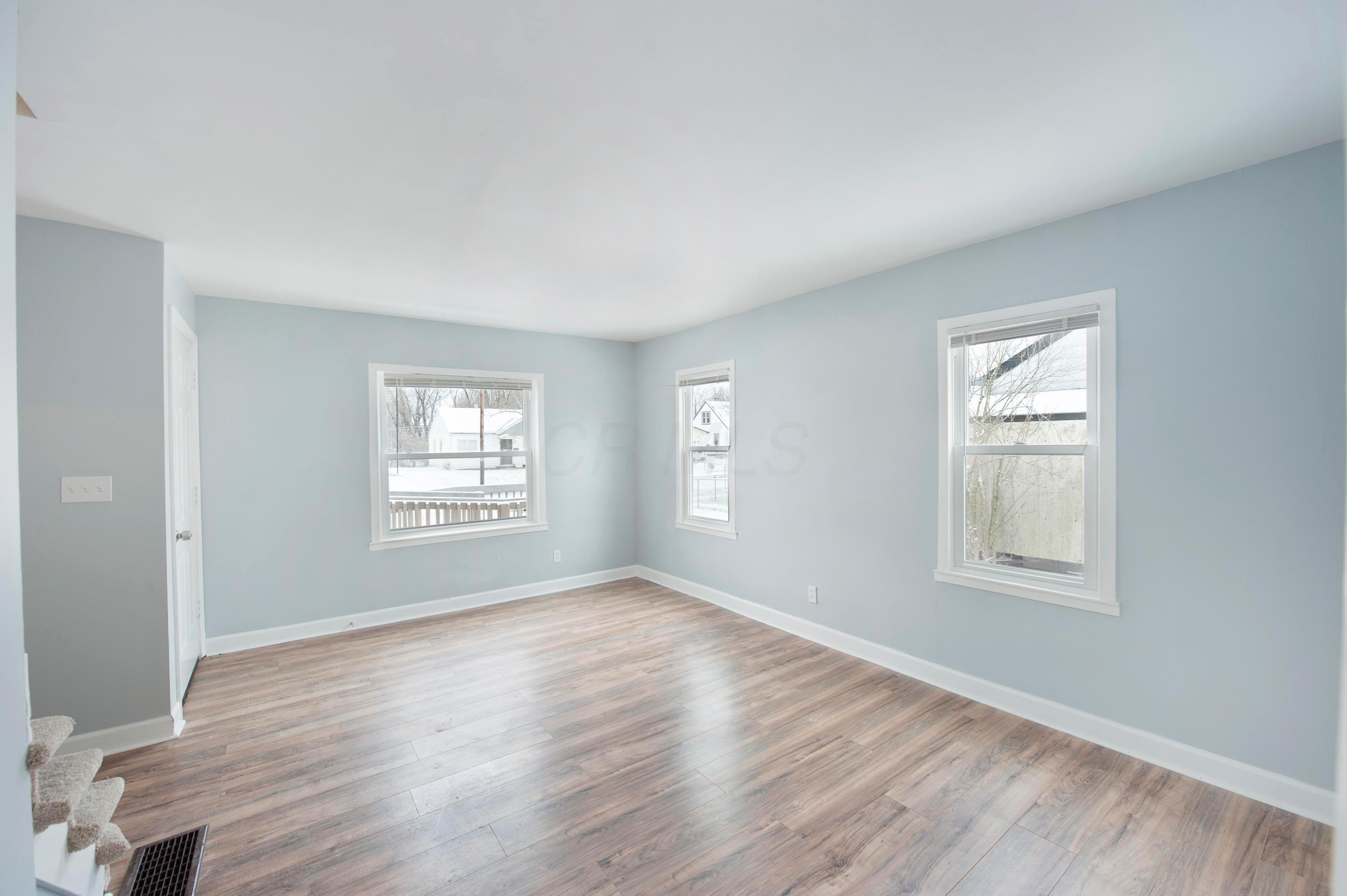 1827 Marston Road Columbus, OH 43219 - Photo 3 of 21 Gallery Image 3