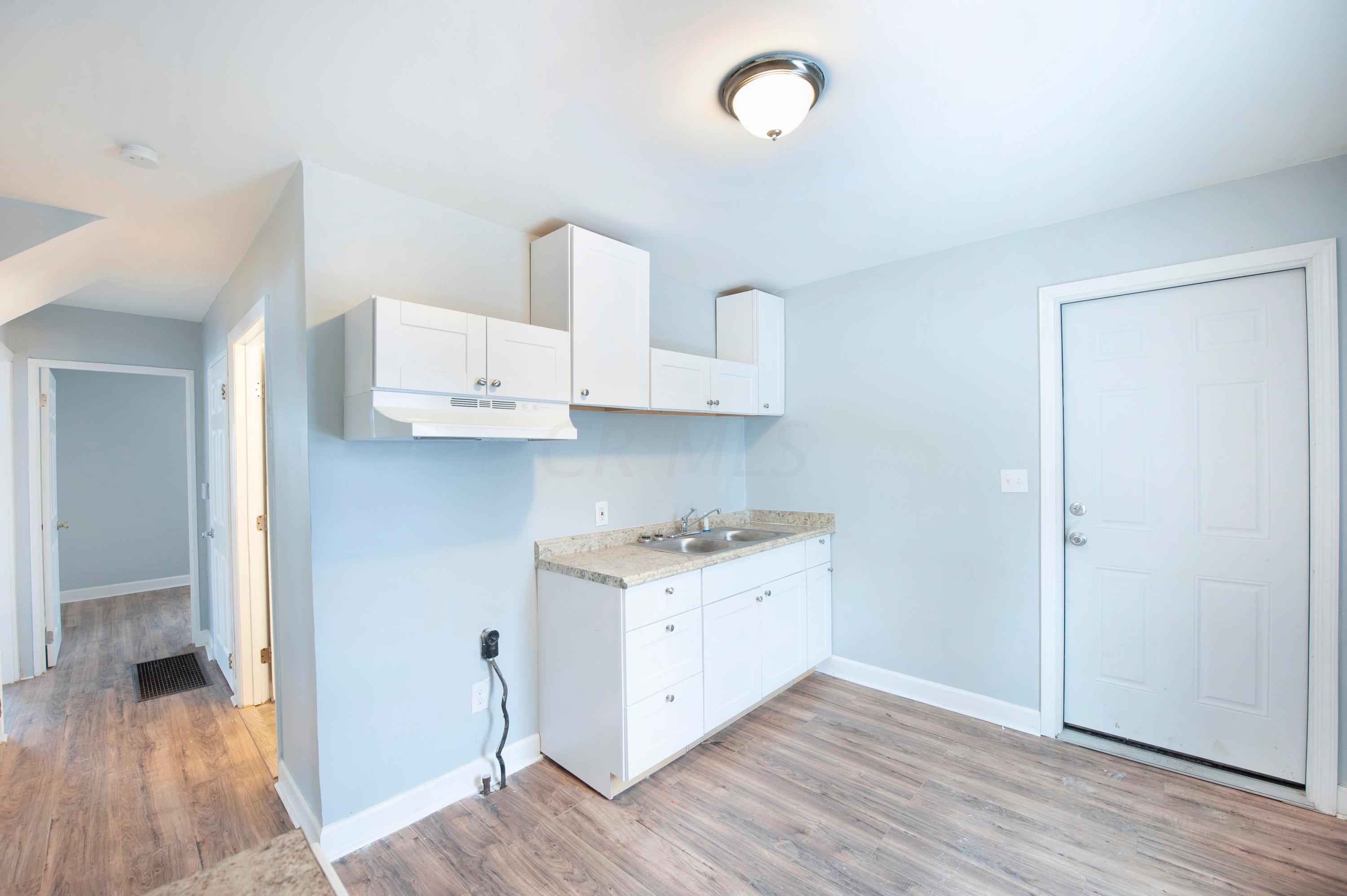 1827 Marston Road Columbus, OH 43219 - Photo 8 of 21 Gallery Image 8