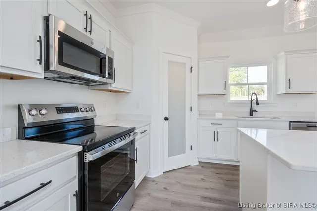 $364,900 | 2222 Pine Tree Lane, Memphis, IN 47143