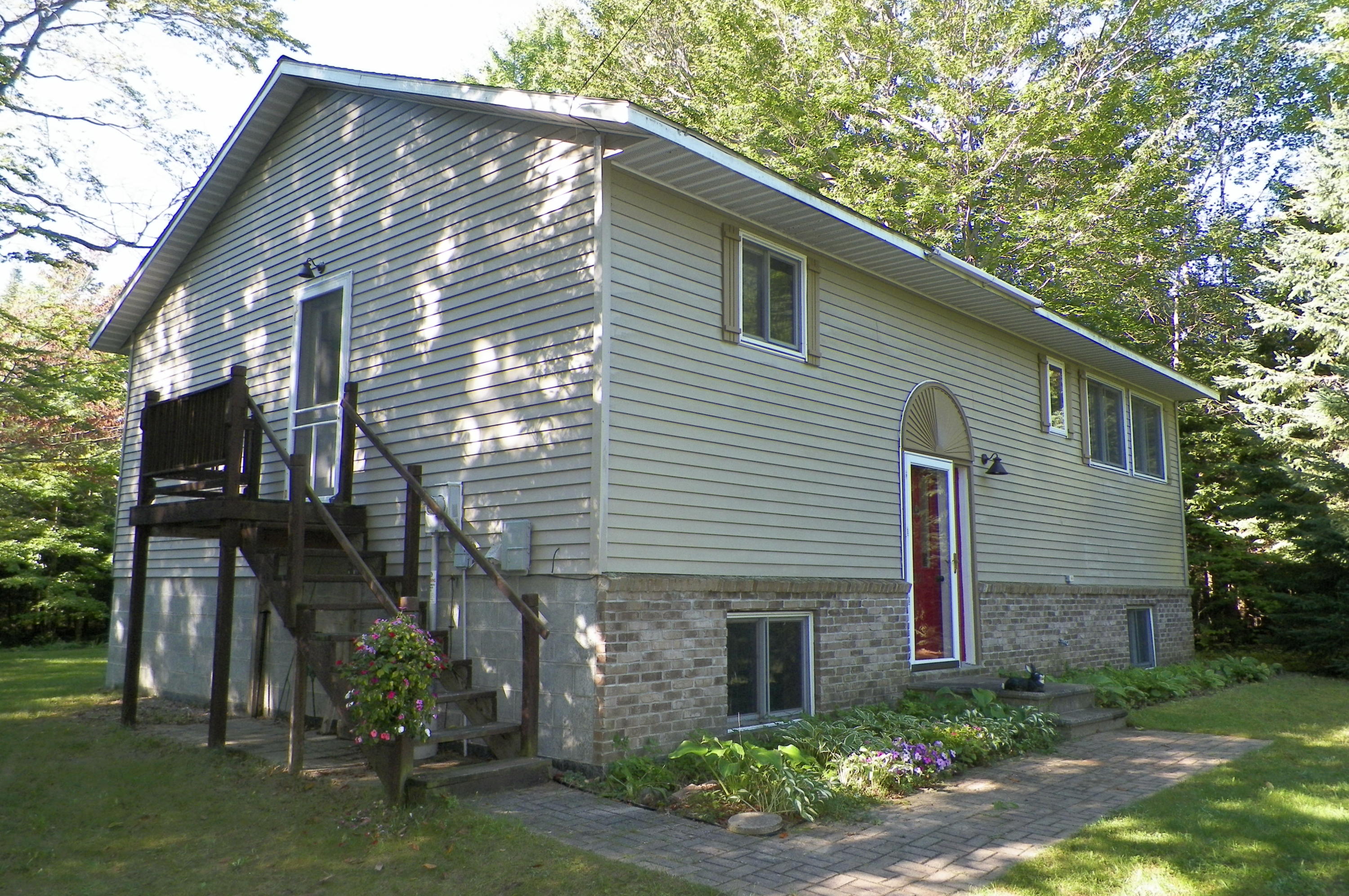 3191 Tryban Road Cheboygan, MI 49721 - Photo 1 of 32 Gallery Image 1