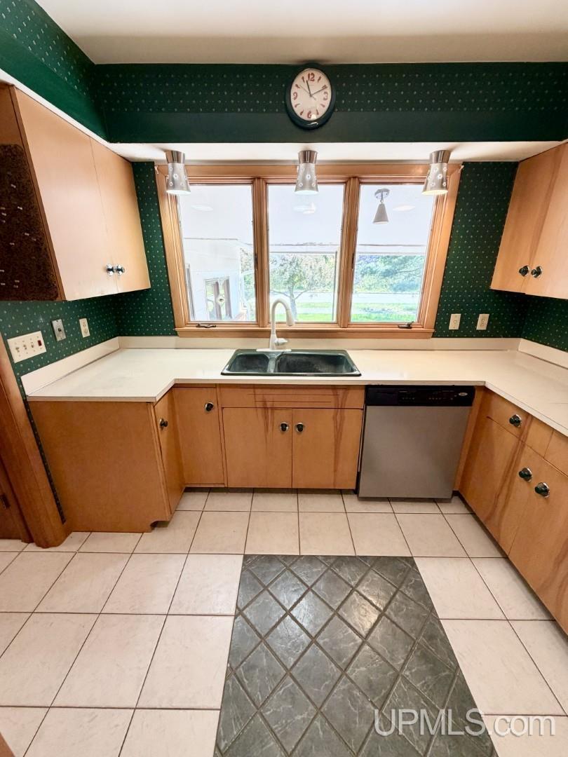 780 White Avenue Ishpeming, MI 49849 - Photo 14 of 37