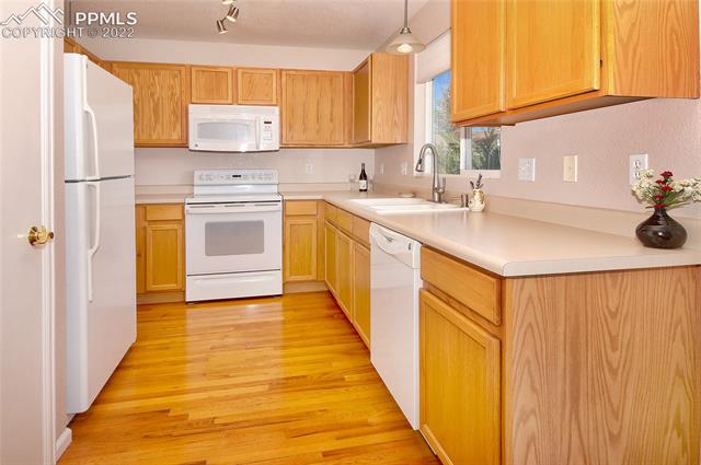 6782 Akron Road Colorado Springs, CO 80923 - Photo 9 of 25