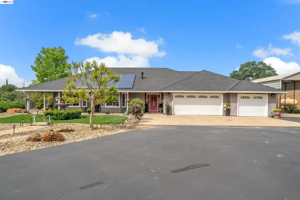 $877,500 | 2767 Canoe Street, Copperopolis, CA 95228