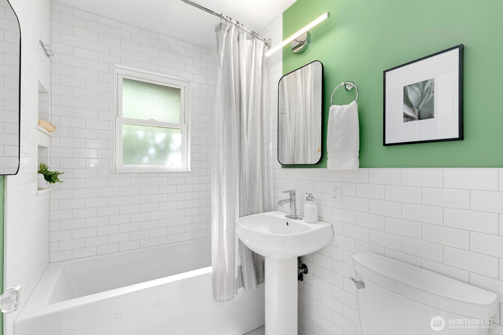 9348 32nd Avenue Southwest Seattle, WA 98126 - Photo 17 of 25