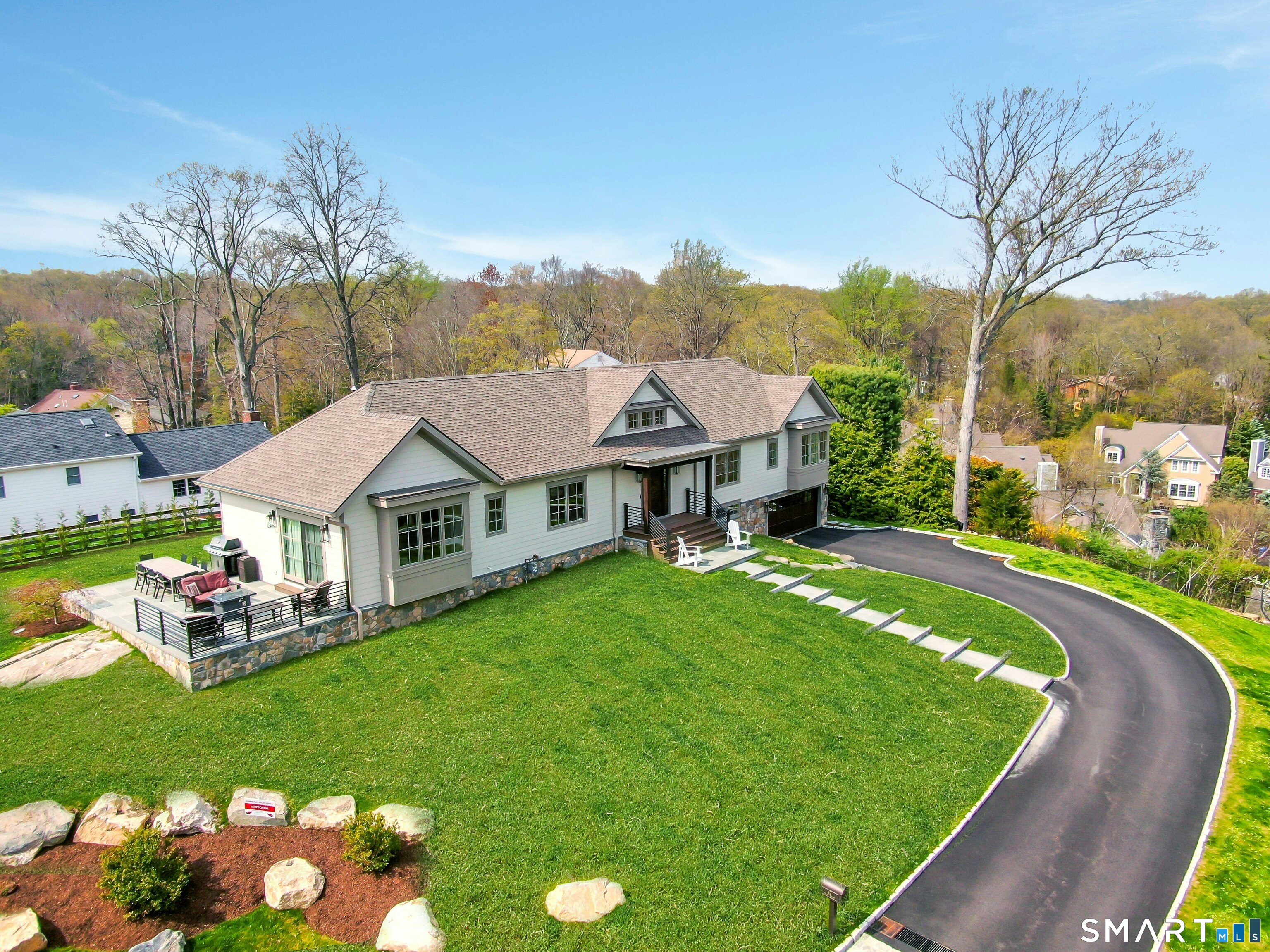 47 Ridge Street Greenwich, CT 06807 - Photo 2 of 21