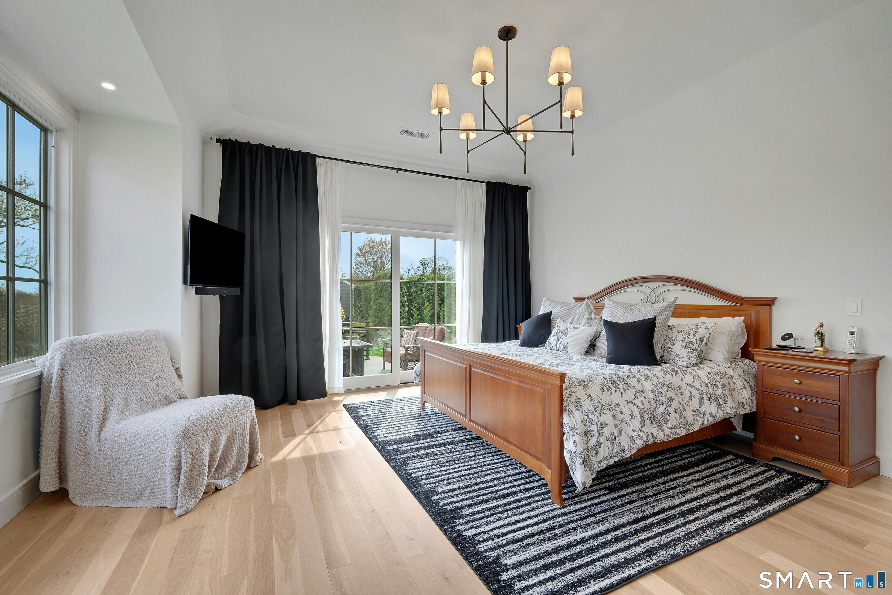 47 Ridge Street Greenwich, CT 06807 - Photo 6 of 21