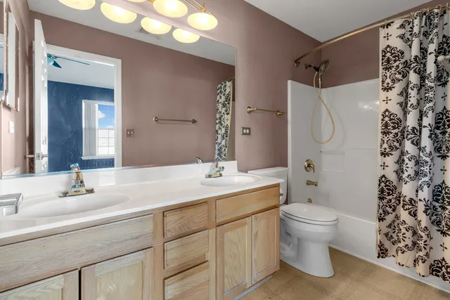 $245,000 | 5320 Cobblers Crossing, McHenry, IL 60050