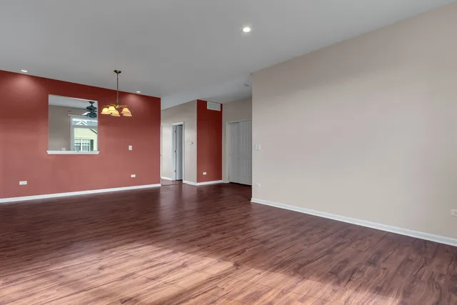 $245,000 | 5320 Cobblers Crossing, McHenry, IL 60050