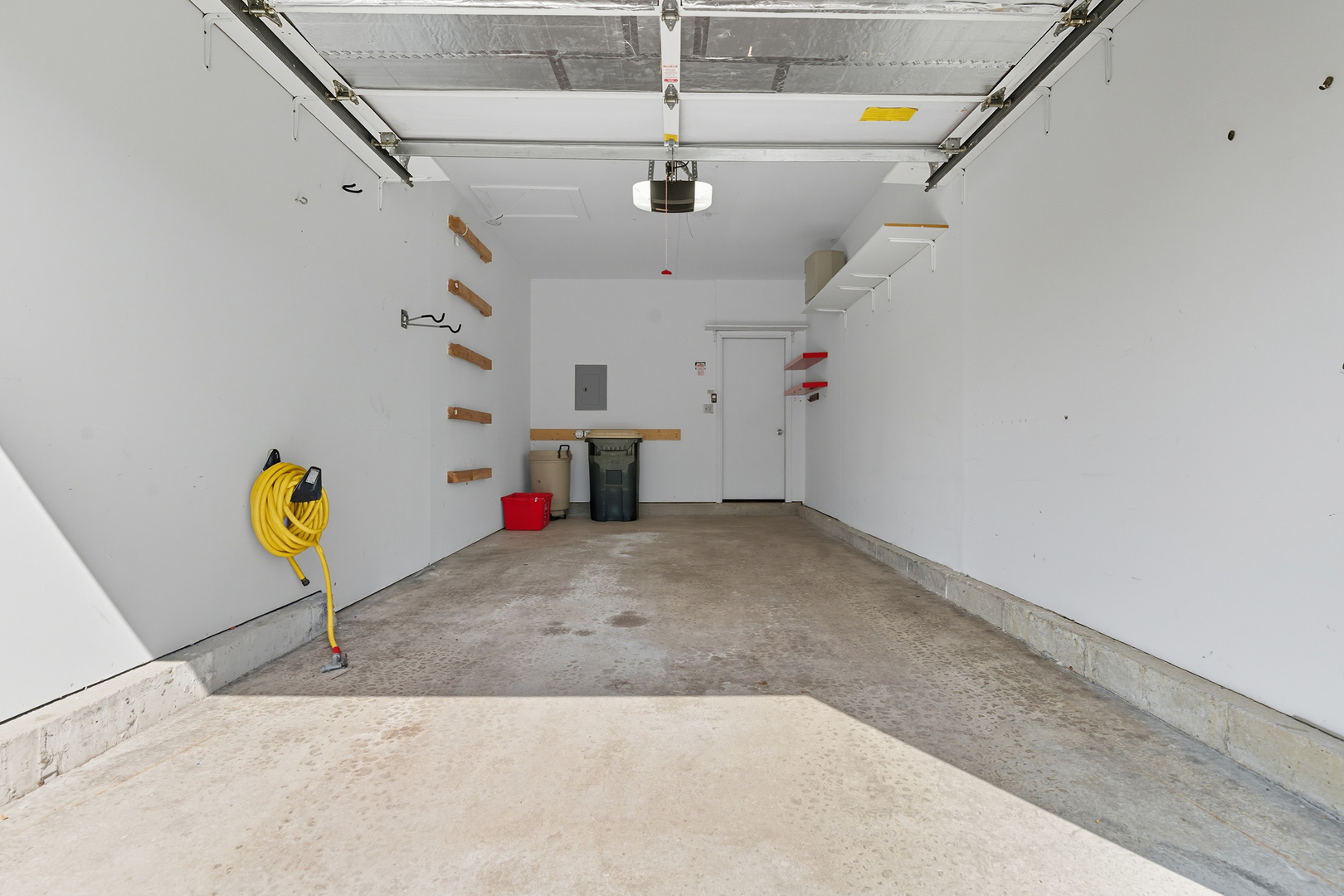 519 Woodcrest Drive, Unit 519 Mundelein, IL 60060 - Photo 19 of 21 a view of garage