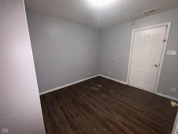 $1,325 | 525 North Belmont Avenue, Indianapolis, IN 46222