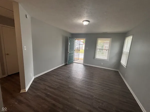 $1,325 | 525 North Belmont Avenue, Indianapolis, IN 46222