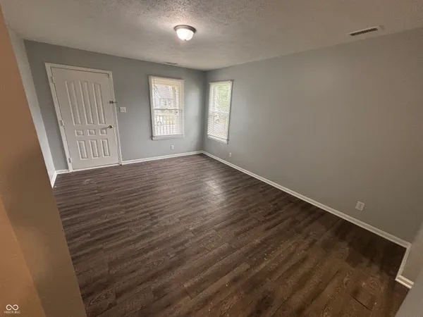 $1,325 | 525 North Belmont Avenue, Indianapolis, IN 46222