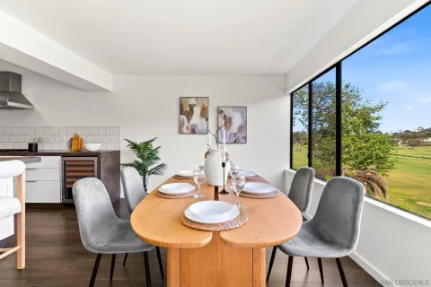 $825,000 | 2556 Navarra Drive, Unit C, Carlsbad, CA 92009