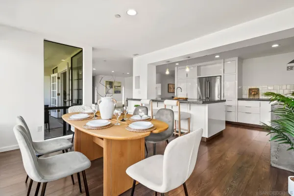 $825,000 | 2556 Navarra Drive, Unit C, Carlsbad, CA 92009