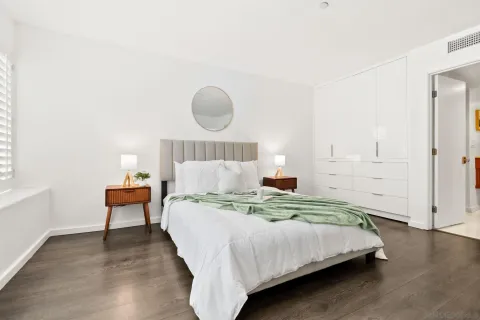 $825,000 | 2556 Navarra Drive, Unit C, Carlsbad, CA 92009