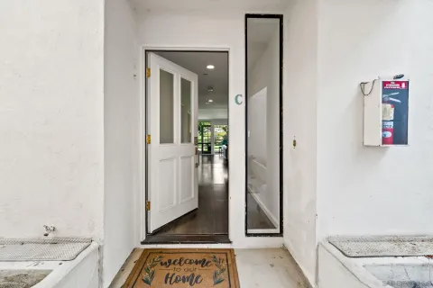 $825,000 | 2556 Navarra Drive, Unit C, Carlsbad, CA 92009