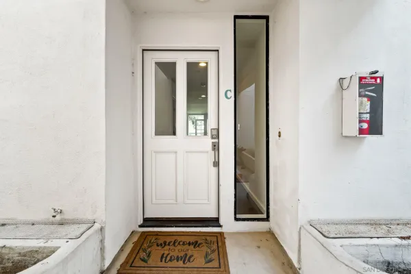 $825,000 | 2556 Navarra Drive, Unit C, Carlsbad, CA 92009