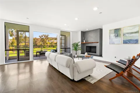 $825,000 | 2556 Navarra Drive, Unit C, Carlsbad, CA 92009
