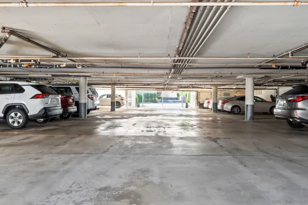 $825,000 | 2556 Navarra Drive, Unit C, Carlsbad, CA 92009