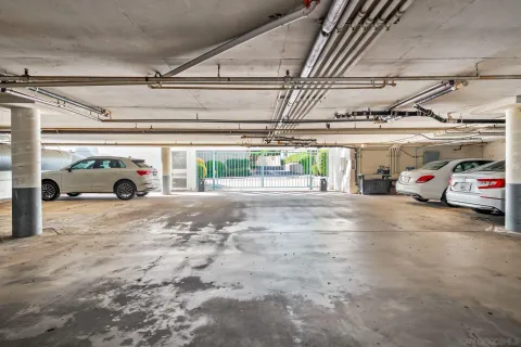 $825,000 | 2556 Navarra Drive, Unit C, Carlsbad, CA 92009