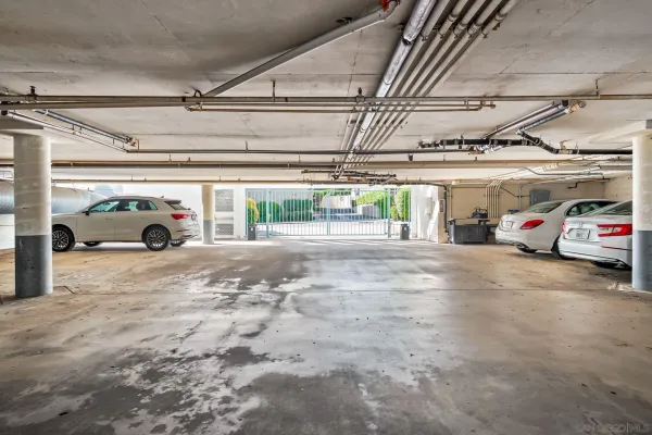 $825,000 | 2556 Navarra Drive, Unit C, Carlsbad, CA 92009
