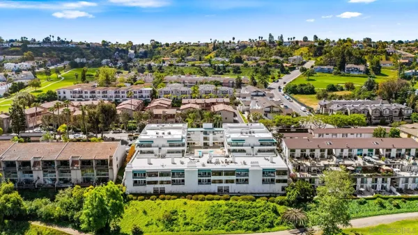 $825,000 | 2556 Navarra Drive, Unit C, Carlsbad, CA 92009
