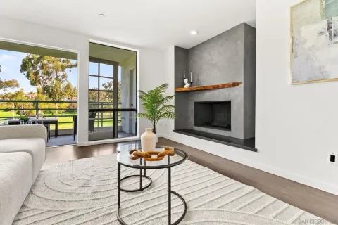 $825,000 | 2556 Navarra Drive, Unit C, Carlsbad, CA 92009