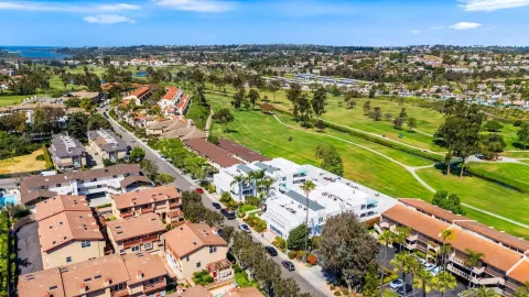 $825,000 | 2556 Navarra Drive, Unit C, Carlsbad, CA 92009