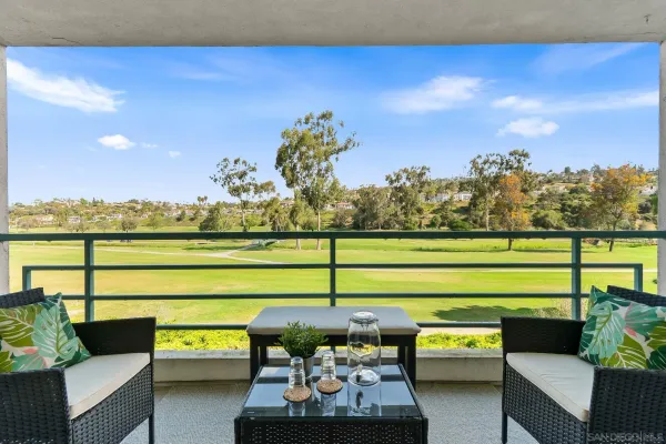 $825,000 | 2556 Navarra Drive, Unit C, Carlsbad, CA 92009