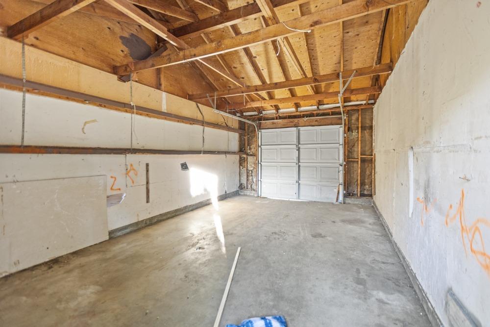 8603 Acapulco Way Stockton, CA 95210 - Photo 31 of 39 a view of a garage
