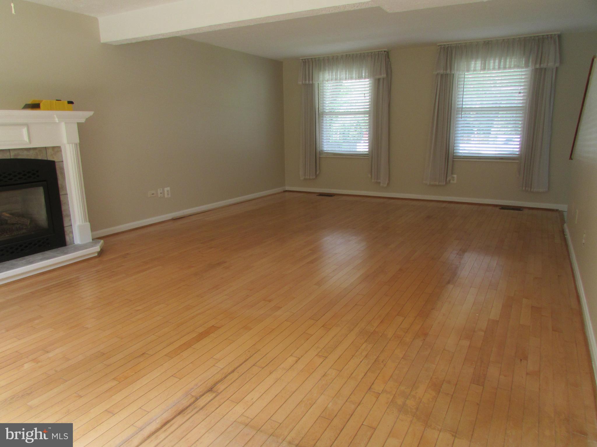 9356 Burke Road Burke, VA 22015 - Photo 12 of 37 Gallery Image 12