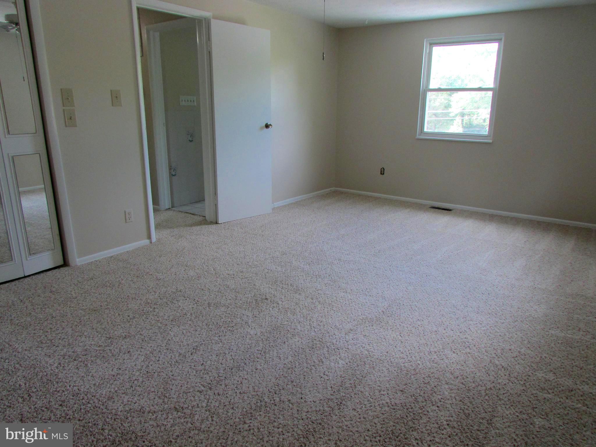 9356 Burke Road Burke, VA 22015 - Photo 17 of 37 Gallery Image 17