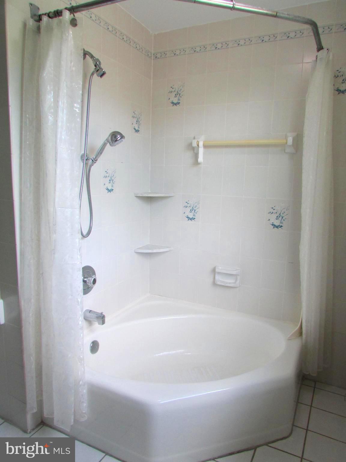 9356 Burke Road Burke, VA 22015 - Photo 22 of 37 Gallery Image 22