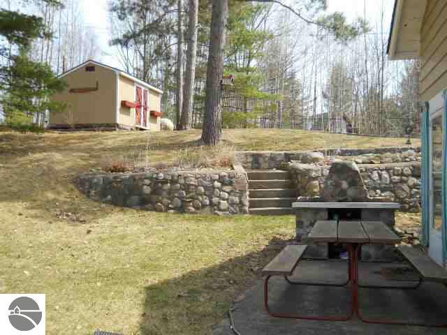 2297 South Martin Road Lupton, MI 48635 - Photo 6 of 17 1756613-5.JPG