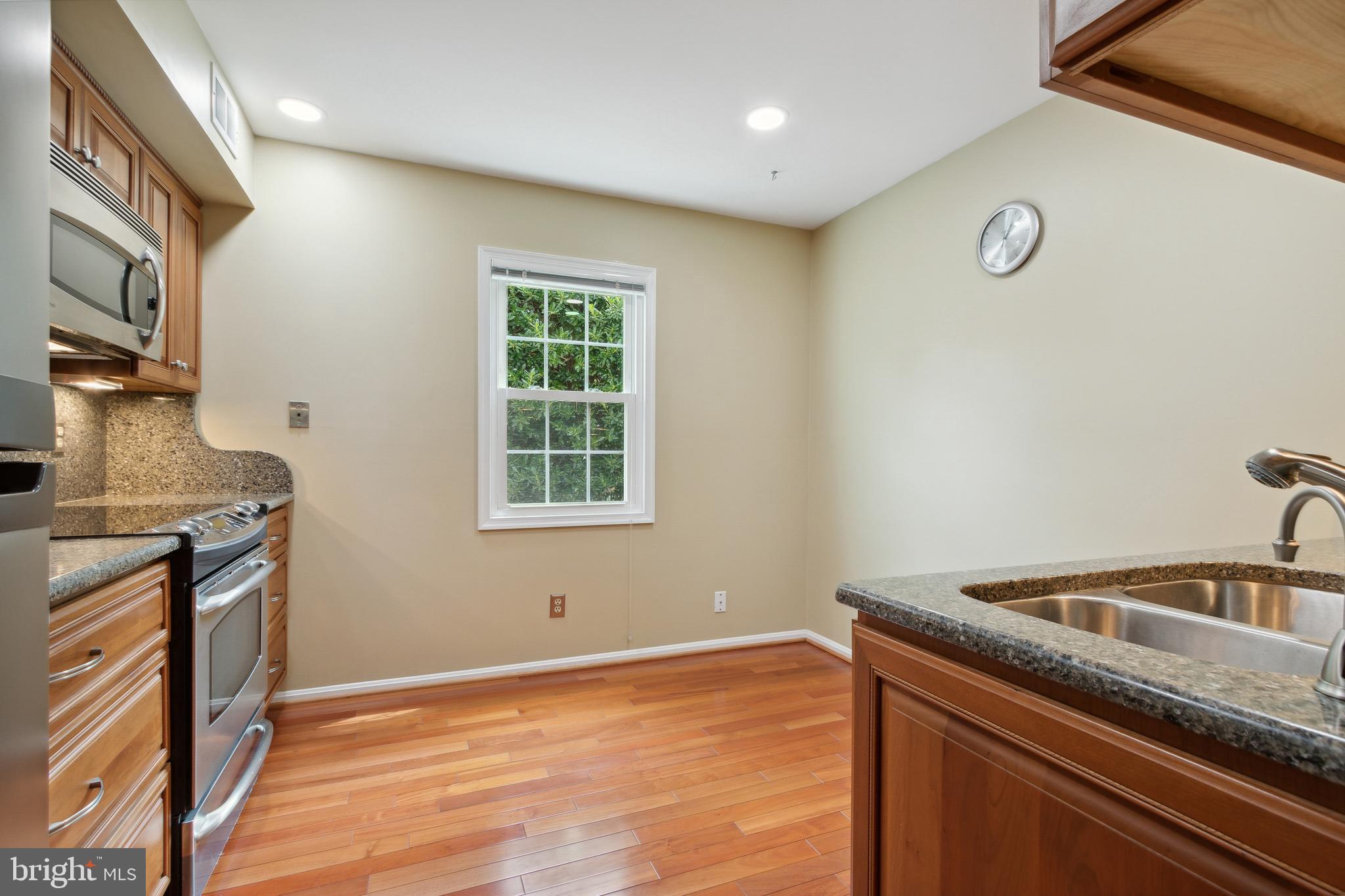 8407 Willow Forge Road Springfield, VA 22152 - Photo 11 of 45 Breakfast space in Remodeled Kitchen