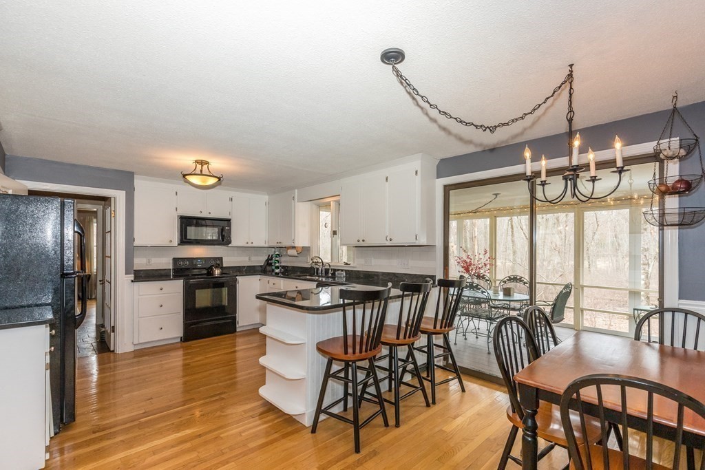 18 Sevilla Road Andover, MA 01810 - Photo 14 of 42 Gallery Image 14