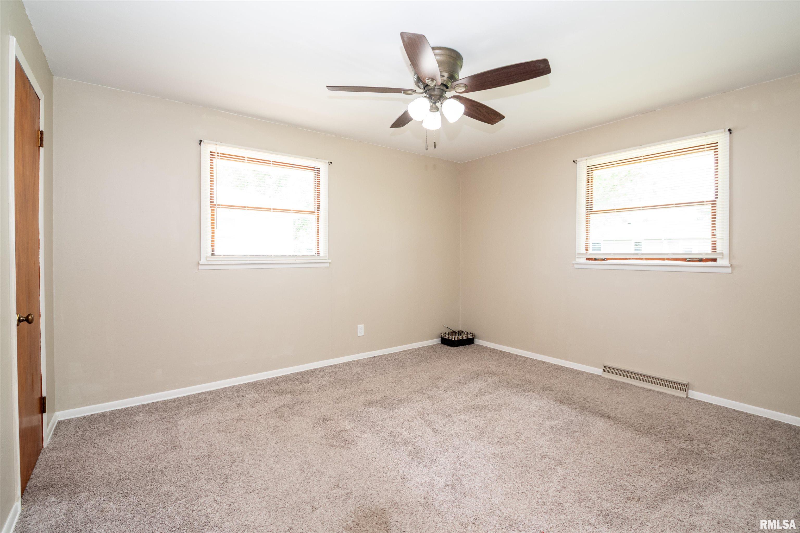 108 Duensing Lane Washington, IL 61571 - Photo 15 of 29