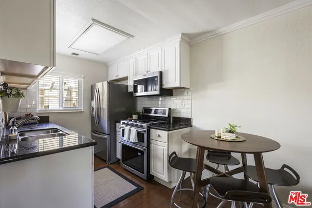 $679,000 | 137 North Oak Knoll Avenue, Unit 14, Pasadena, CA 91101