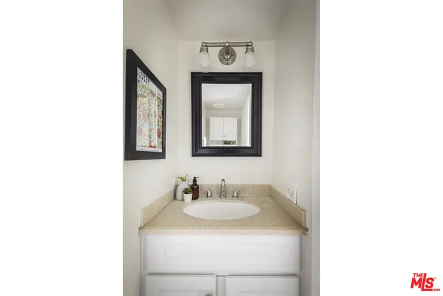 $679,000 | 137 North Oak Knoll Avenue, Unit 14, Pasadena, CA 91101