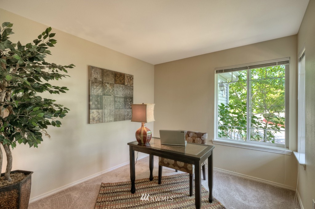 19140 110th Place Southeast Renton, WA 98055 - Photo 3 of 15 Gallery Image 3