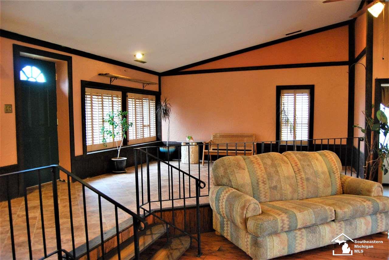 4507 Goddard Road Newport, MI 48166 - Photo 8 of 37 31368419-7.JPG