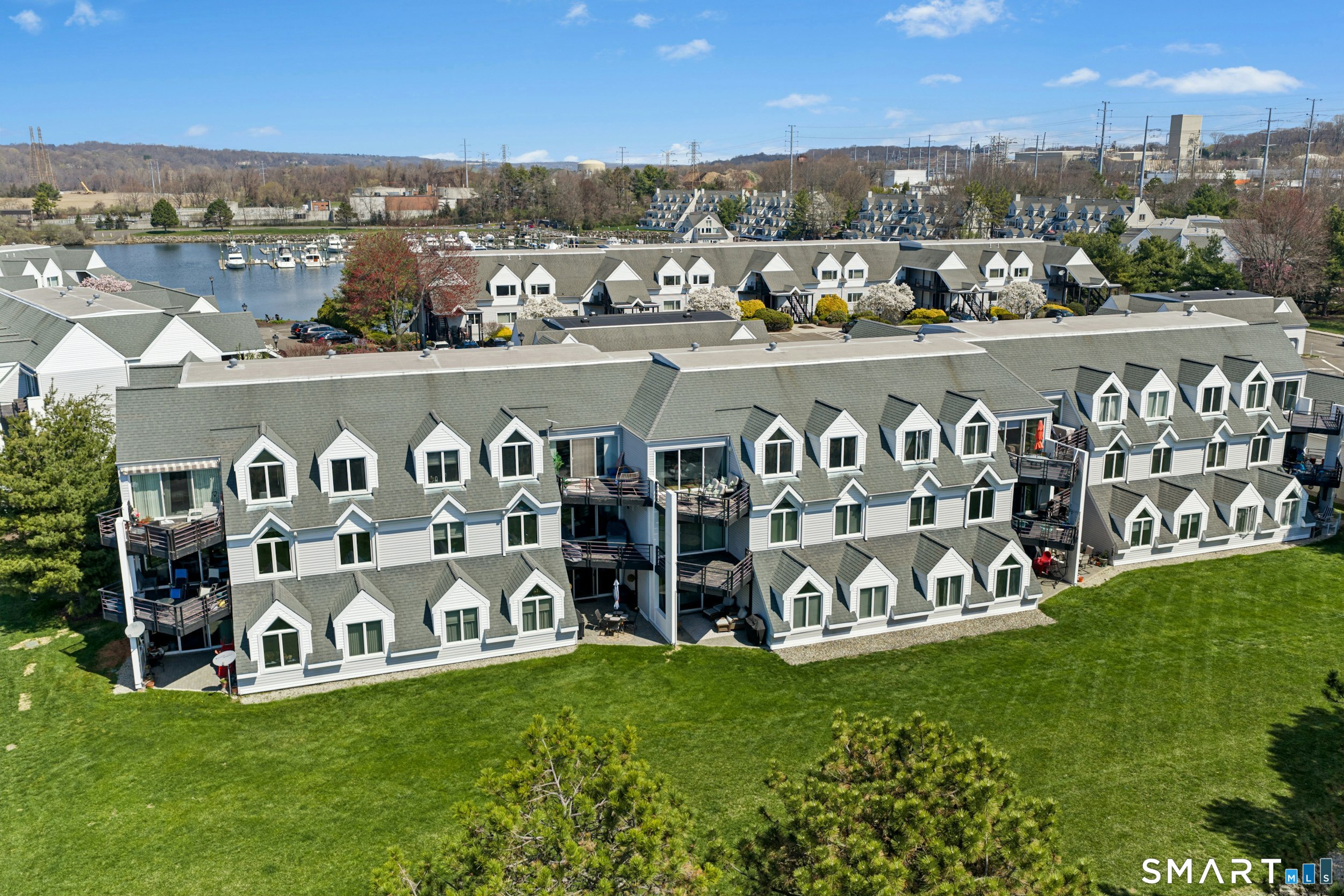 833 Popes Island Road, Unit 833 Milford, CT 06461 - Photo 33 of 39